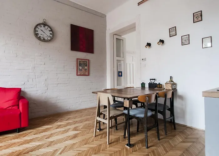 Stylish Downtown Apartment